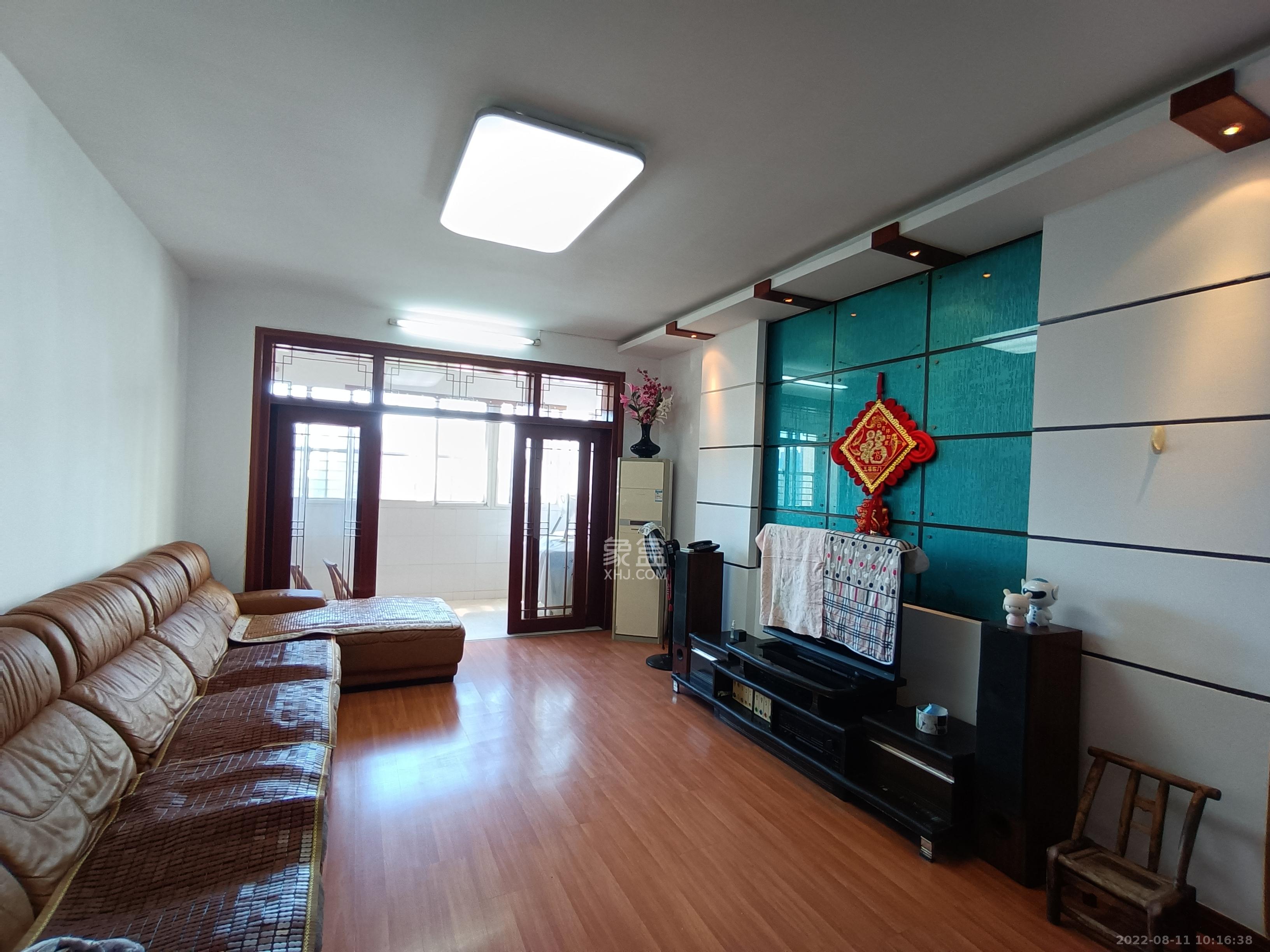 桔园经典 3室2厅1卫 2500.0元/月