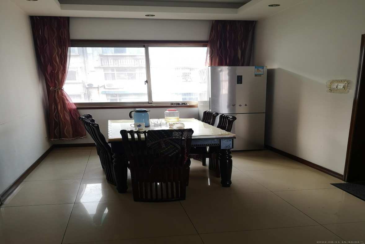 朝阳花园  3室2厅1卫    1800.0元/月室内图