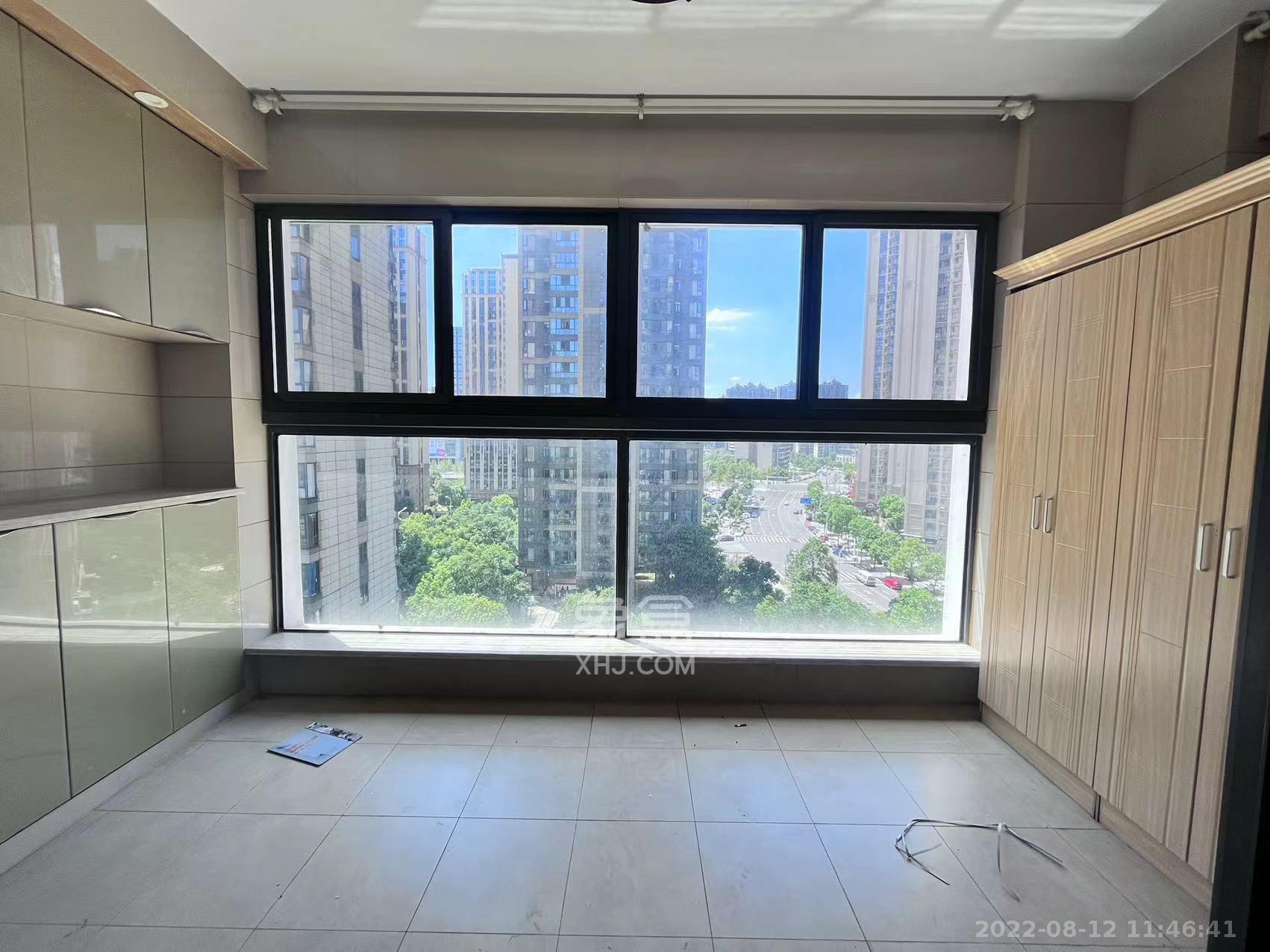 恒伟西雅韵 3室2厅2卫 6500.0元/月