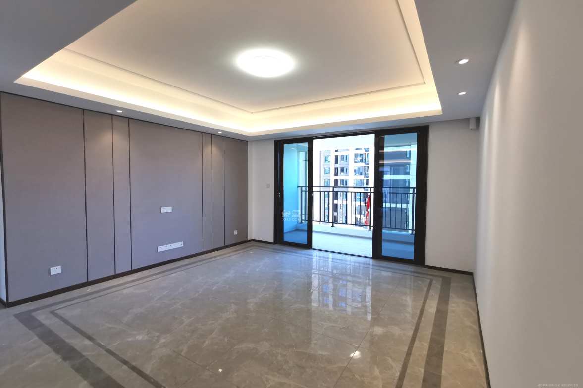 金茂建发观悦  4室2厅2卫    4000.0元/月室内图