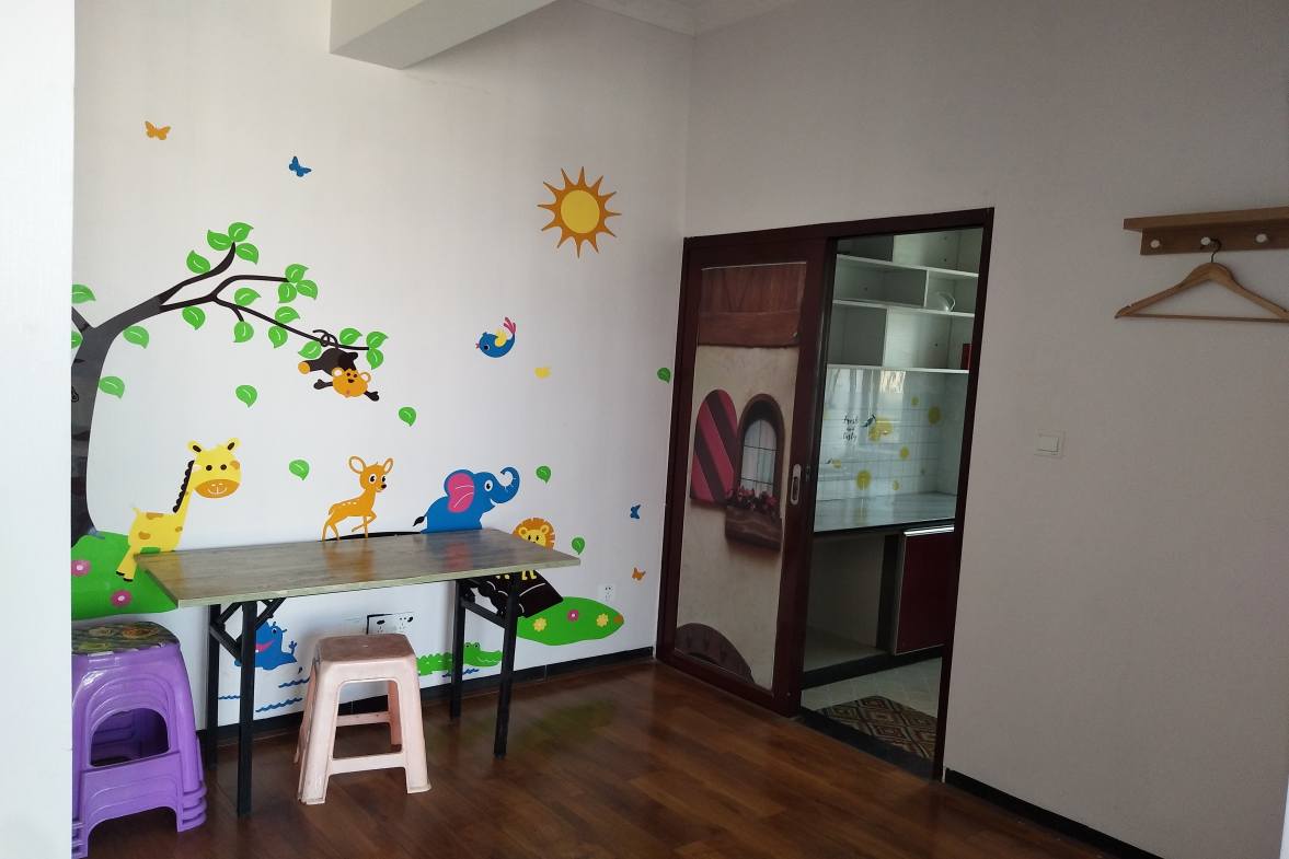 五洲富隆中心  1室1厅1卫    1400.0元/月室内图