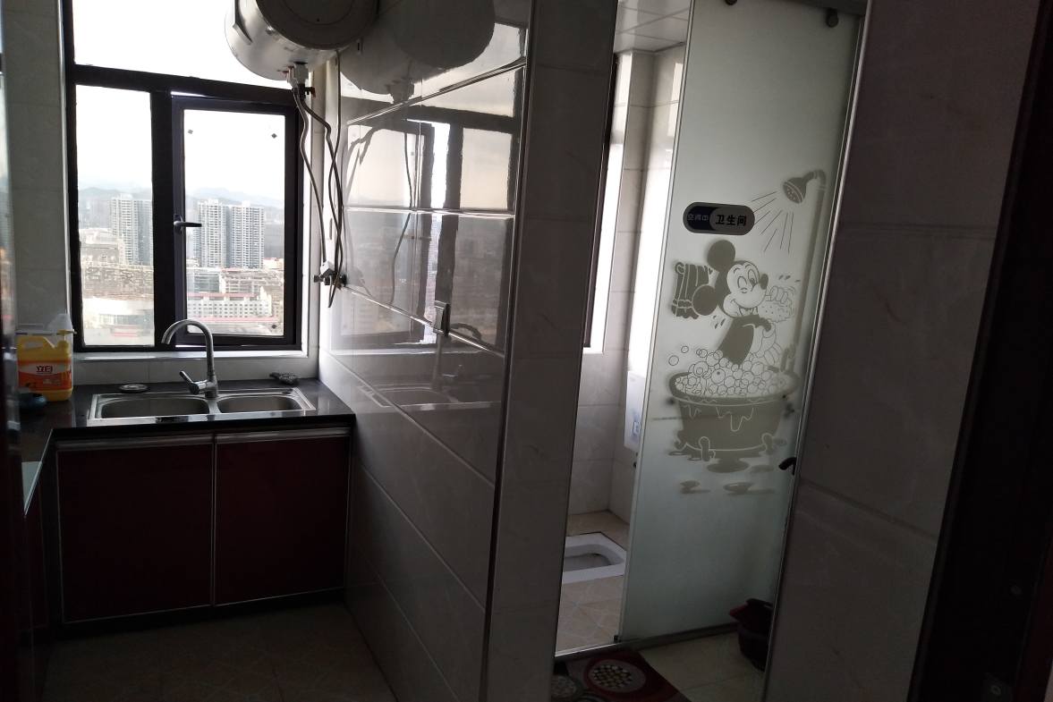 五洲富隆中心  1室1厅1卫    1400.0元/月室内图