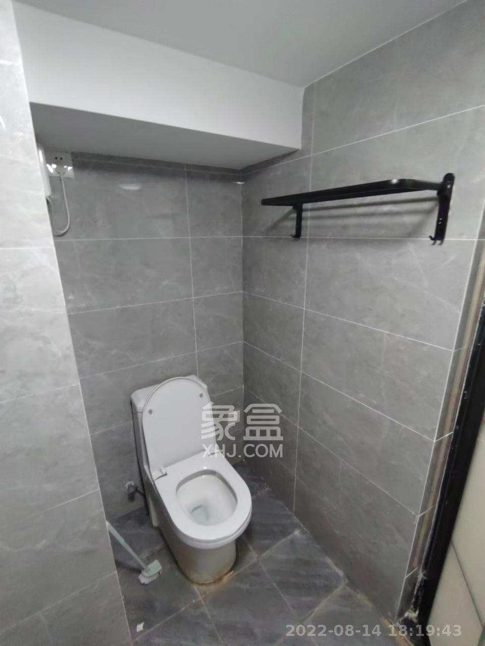 龙湖新壹城  1室1厅1卫    1700.0元/月室内图