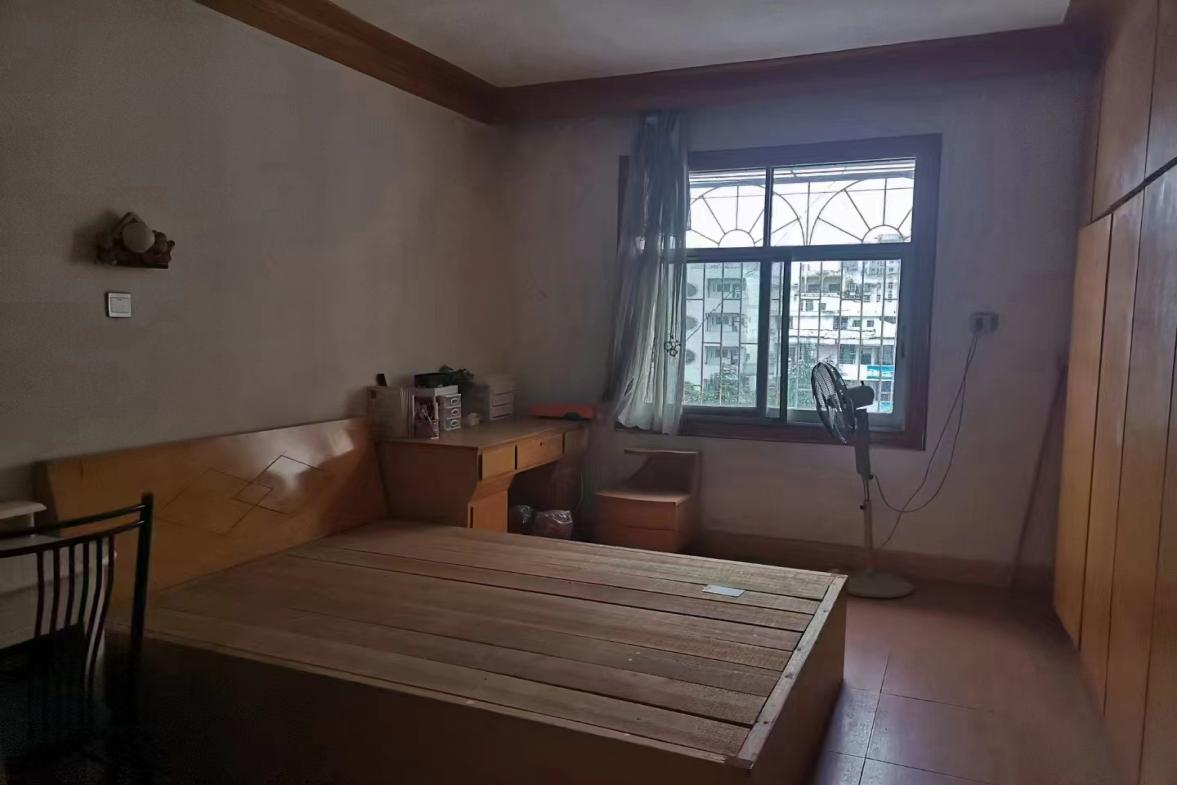 中欧阳光城 3室2厅1卫 450.0元/月 中欧阳光城 3室2厅1卫 450.0元/月室内图