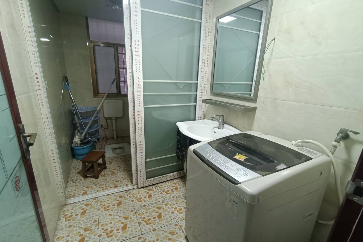 互助小区  3室2厅2卫   1200.00元/月室内图
