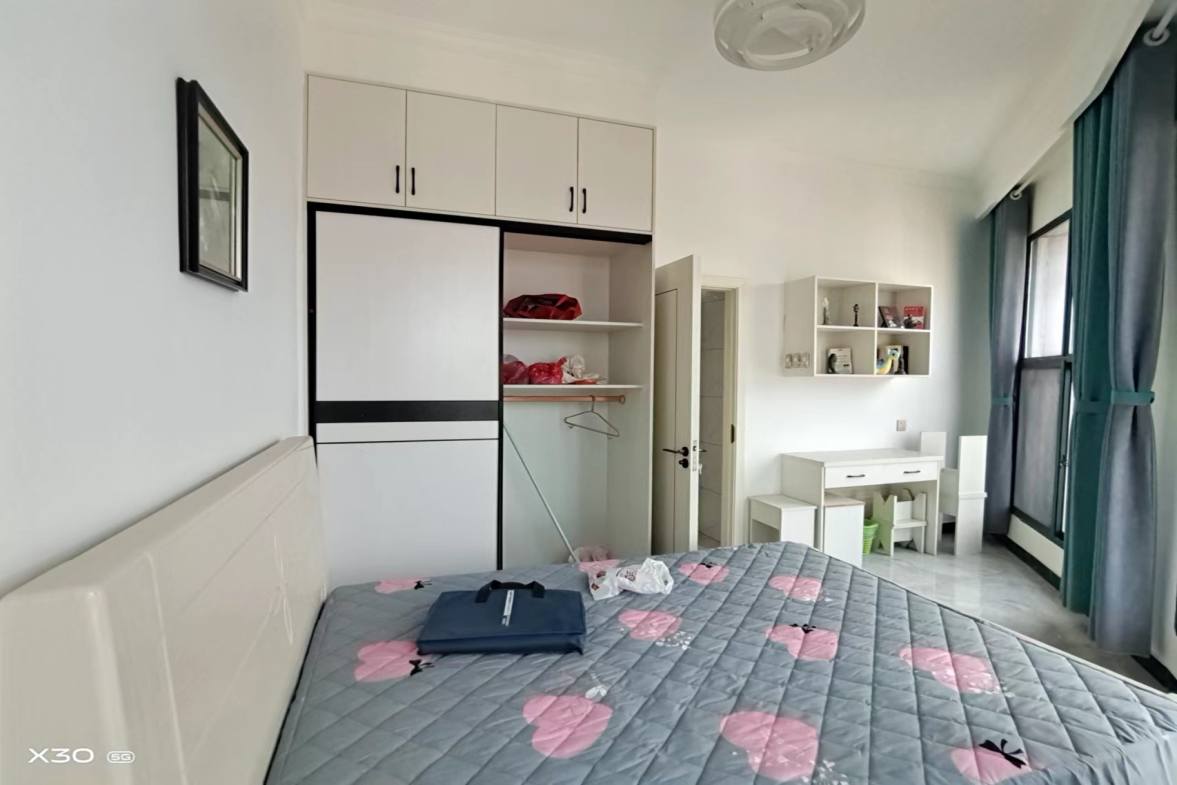 新九龙环球商业广场  2室1厅1卫    1500.0元/月室内图