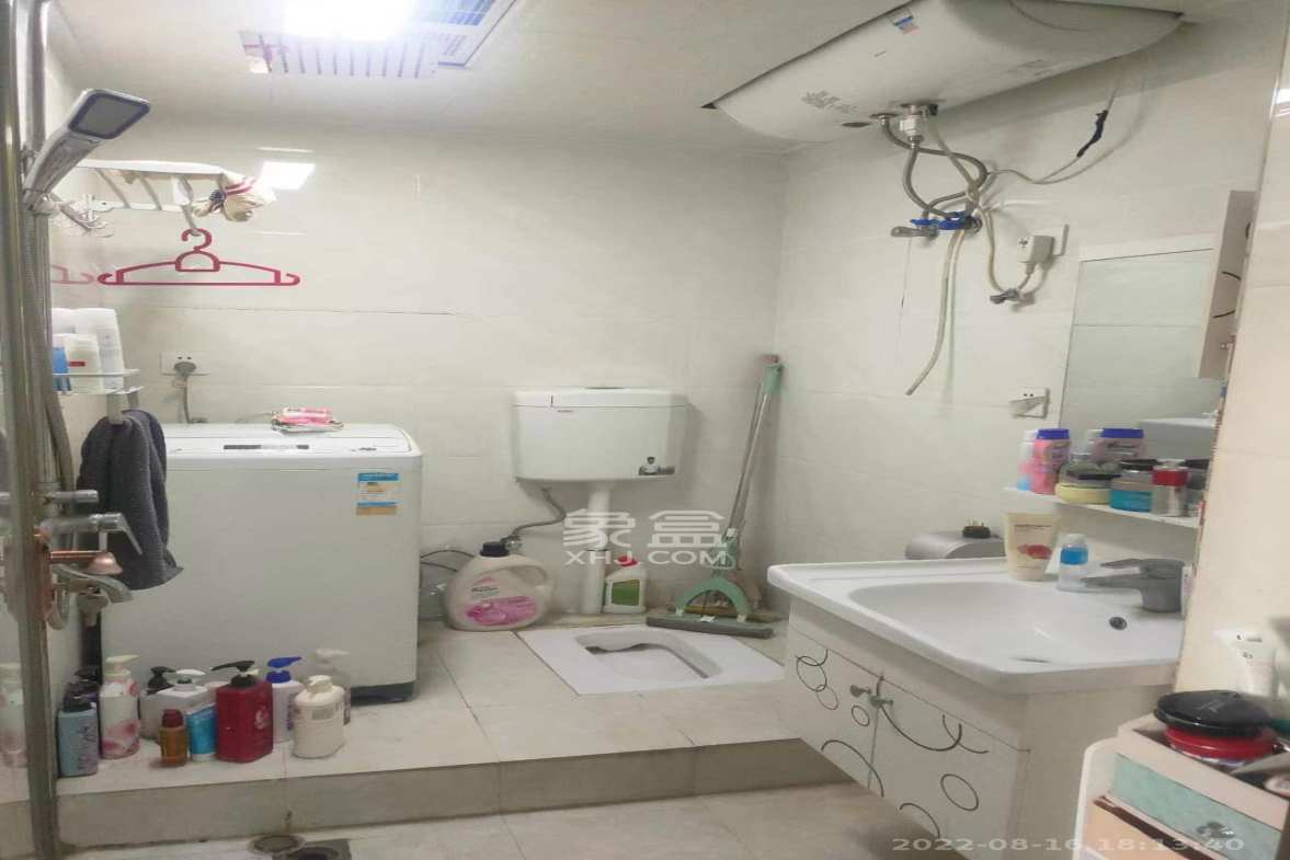 上城星座  1室1厅1卫    1800.0元/月室内图