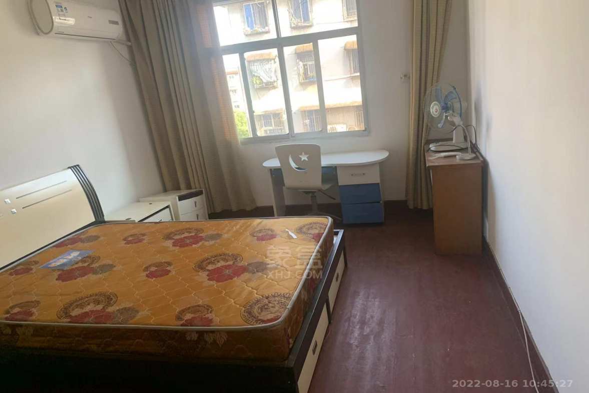 花园一村  3室2厅1卫    1300.0元/月 花园一村  3室2厅1卫    1300.0元/月室内图