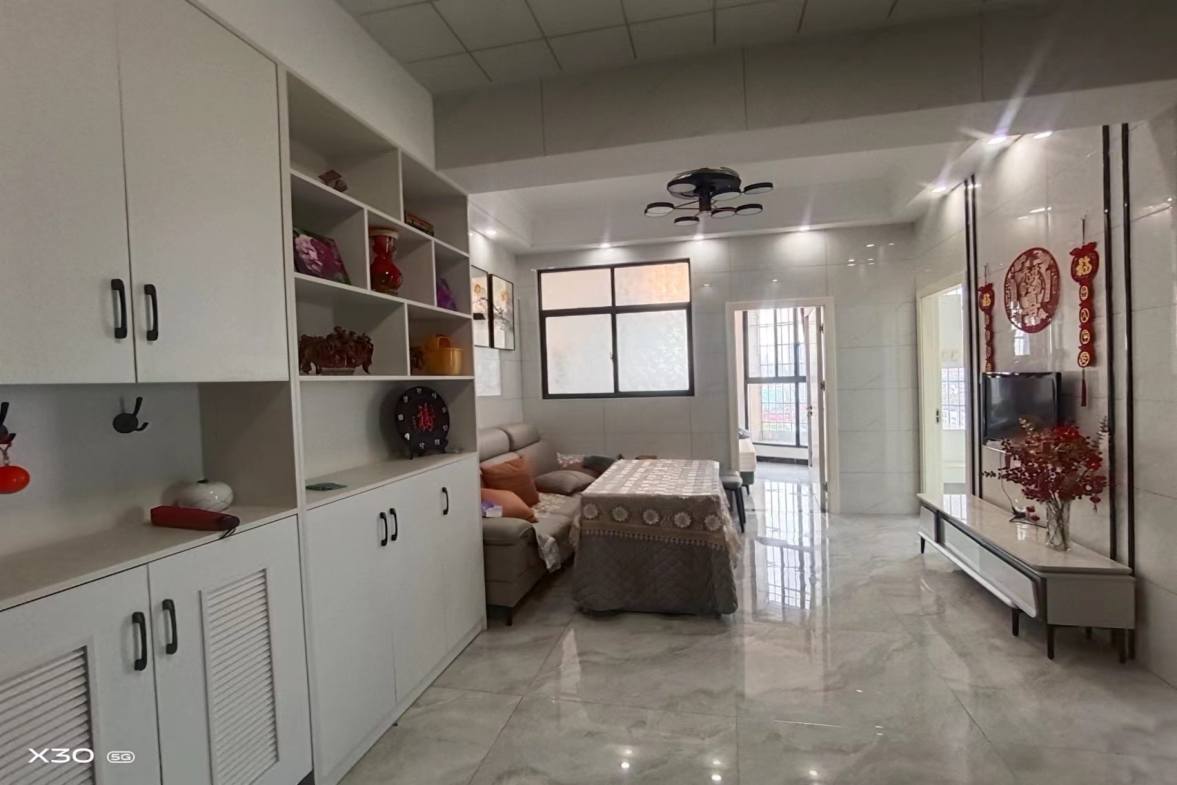 新九龙环球商业广场  2室1厅1卫    1500.0元/月室内图1