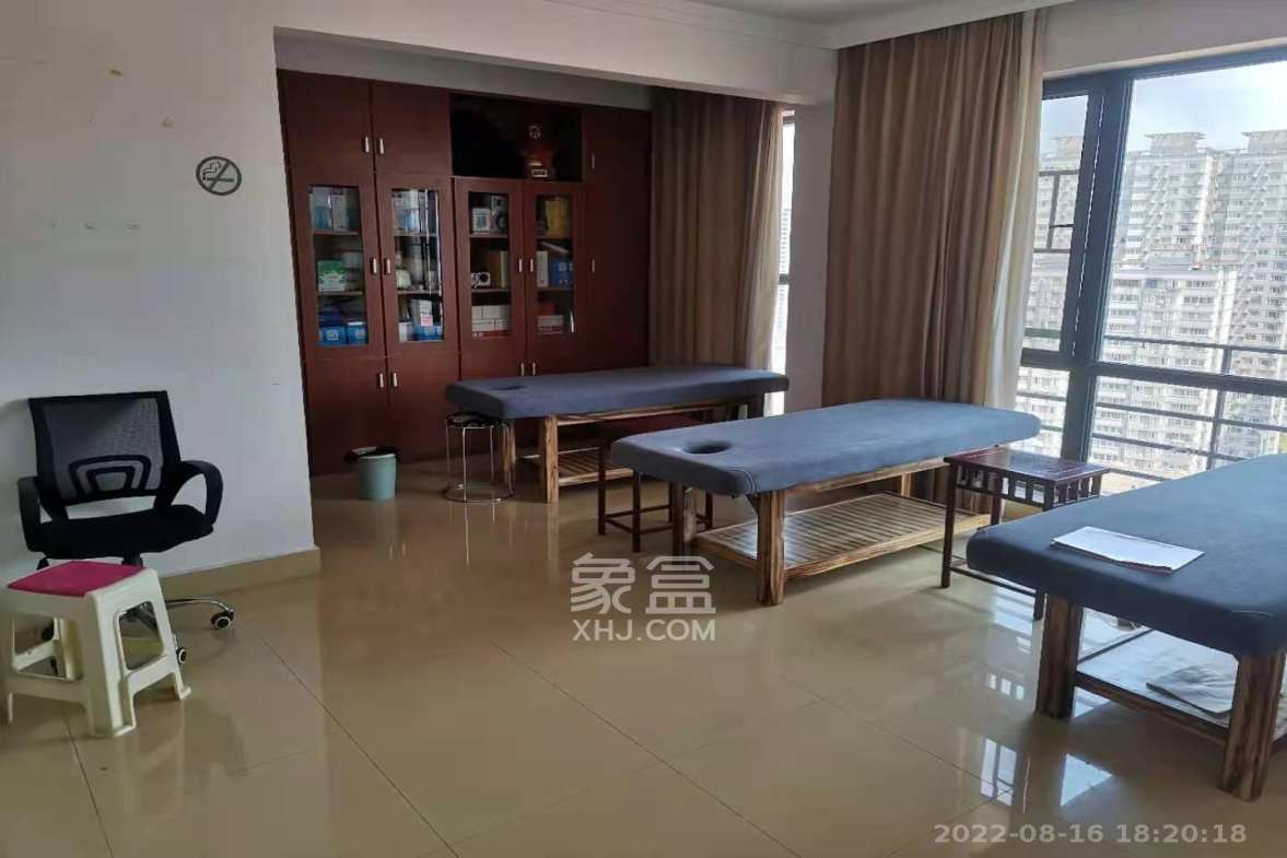 南国新城 5室4厅4卫 15000.0元/月 南国新城 5室4厅4卫 15000.0元/月室内图