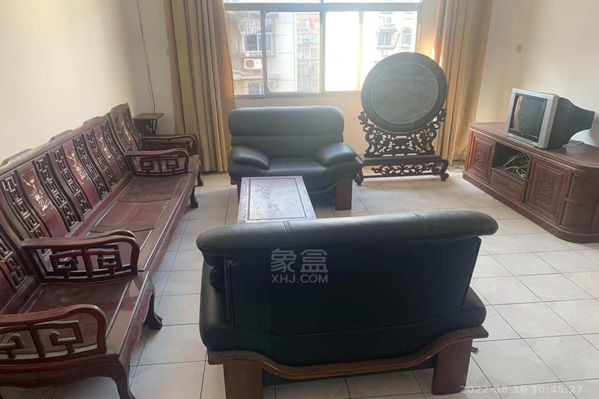 花园一村  3室2厅1卫    1300.0元/月 花园一村  3室2厅1卫    1300.0元/月室内图