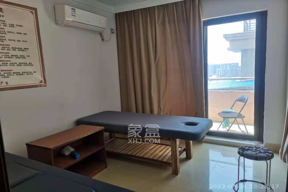 南国新城 5室4厅4卫 15000.0元/月 南国新城 5室4厅4卫 15000.0元/月室内图