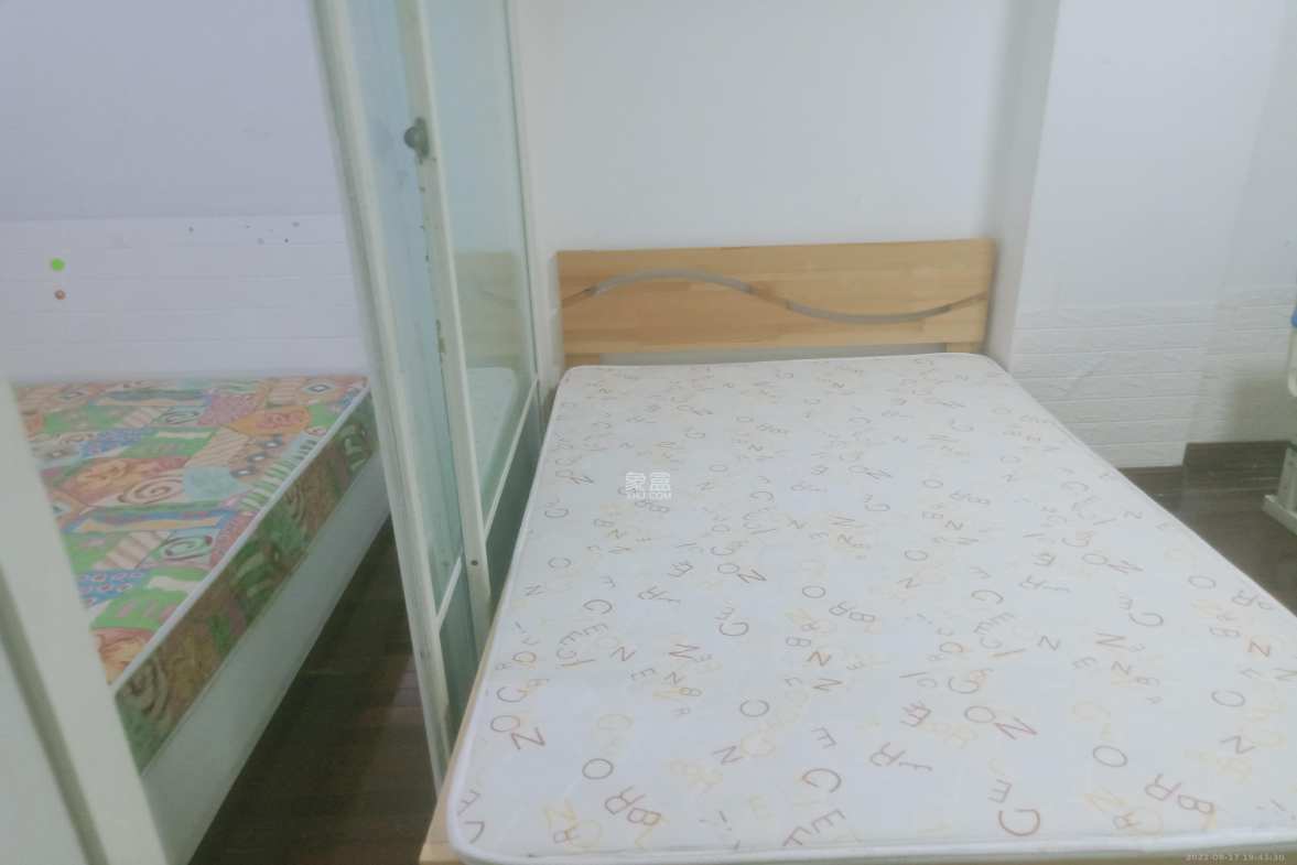 鸿飞大厦  2室1厅1卫    2200.0元/月室内图