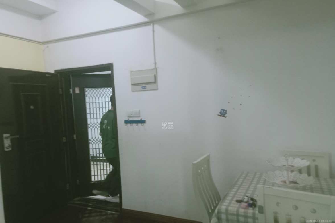 鸿飞大厦  2室1厅1卫    2200.0元/月室内图