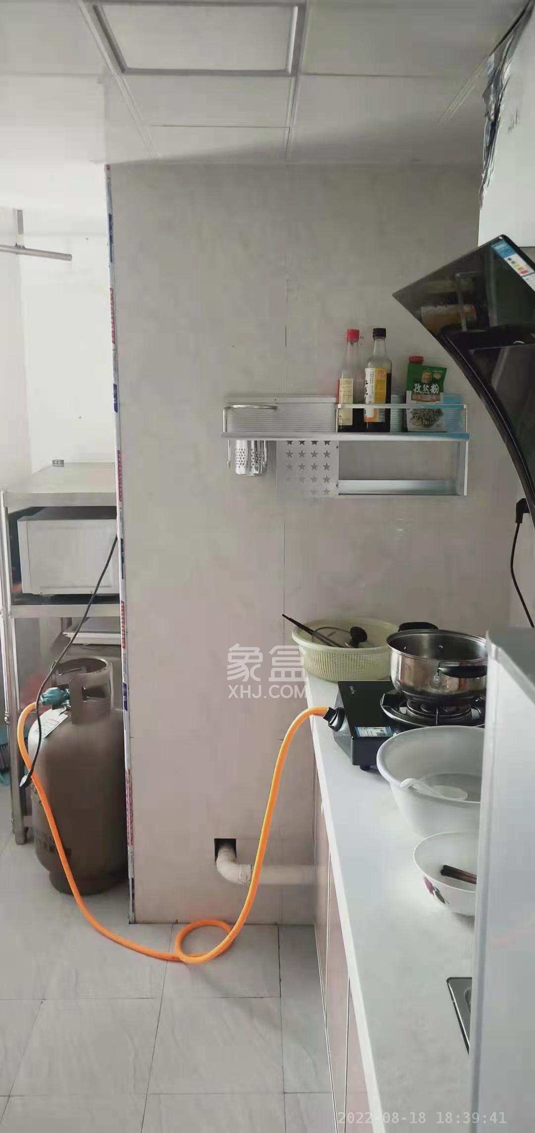 大财门公寓  1室1厅1卫    2500.0元/月室内图