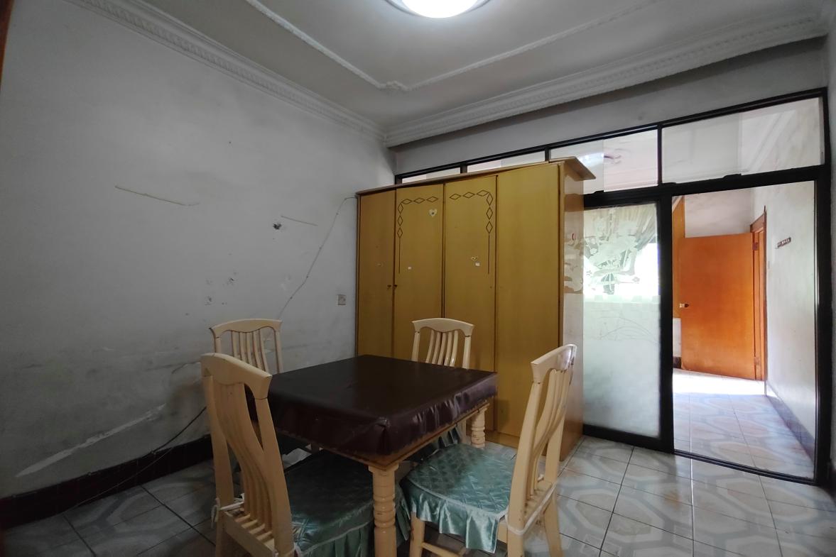 娄底市公路局家属楼  2室1厅1卫    33.8万客厅