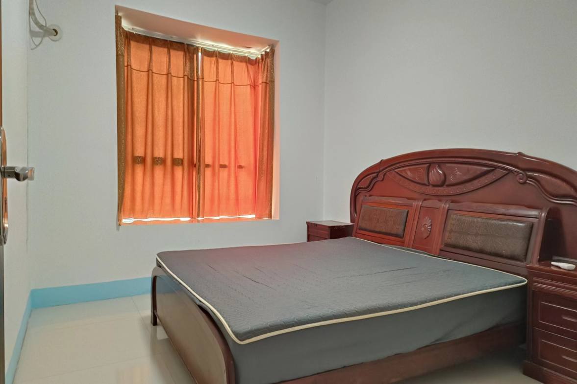 长湖小区  2室2厅1卫    1400.0元/月室内图1