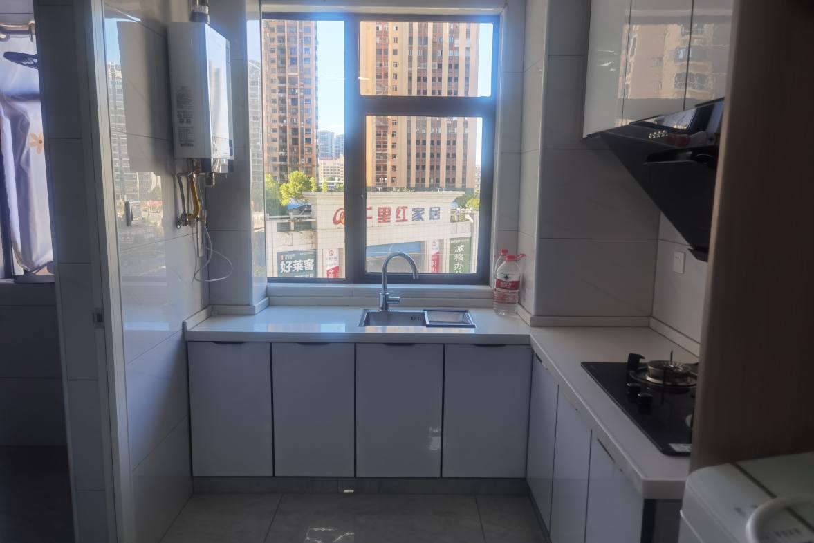 南苑上和三期 1室1厅1卫 1300.0元/月 南苑上和三期 1室1厅1卫 1300.0元/月室内图