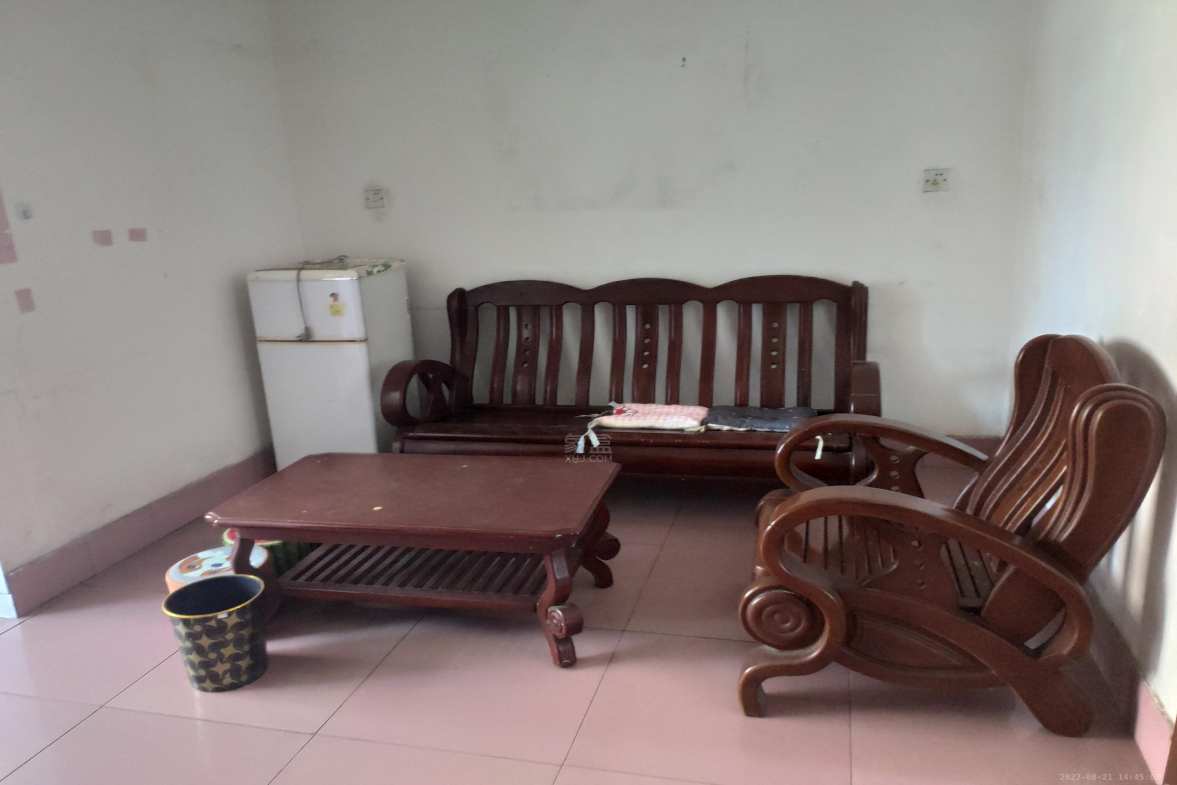 廖家冲 2室1厅1卫 650.0元/月 廖家冲 2室1厅1卫 650.0元/月室内图