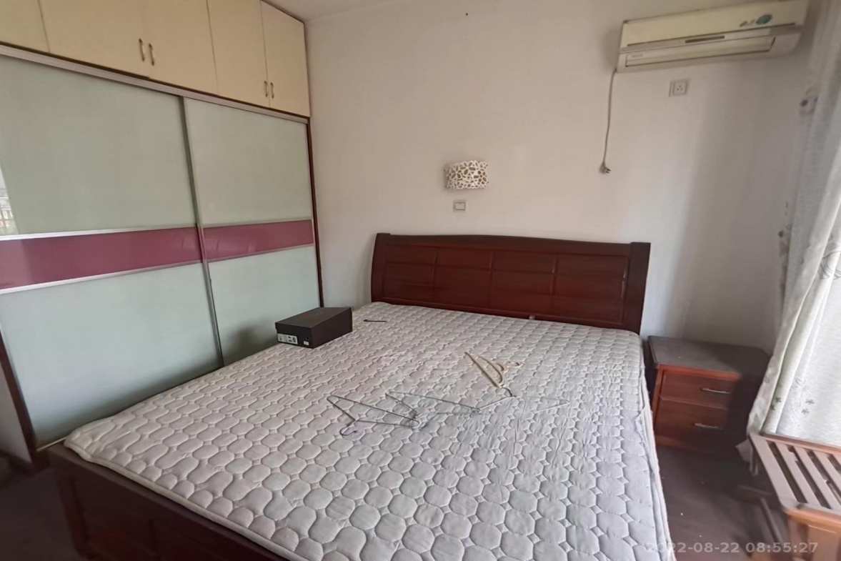 金泰园小区  3室2厅2卫    2000.0元/月室内图