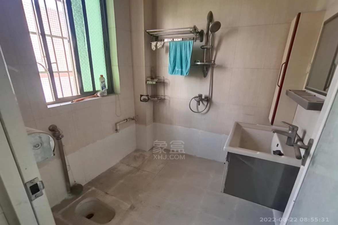 金泰园小区  3室2厅2卫    2000.0元/月室内图