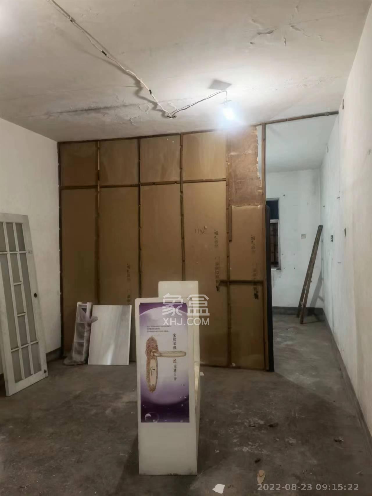 红旗商贸城   101.0㎡      2000.0元/月室内图