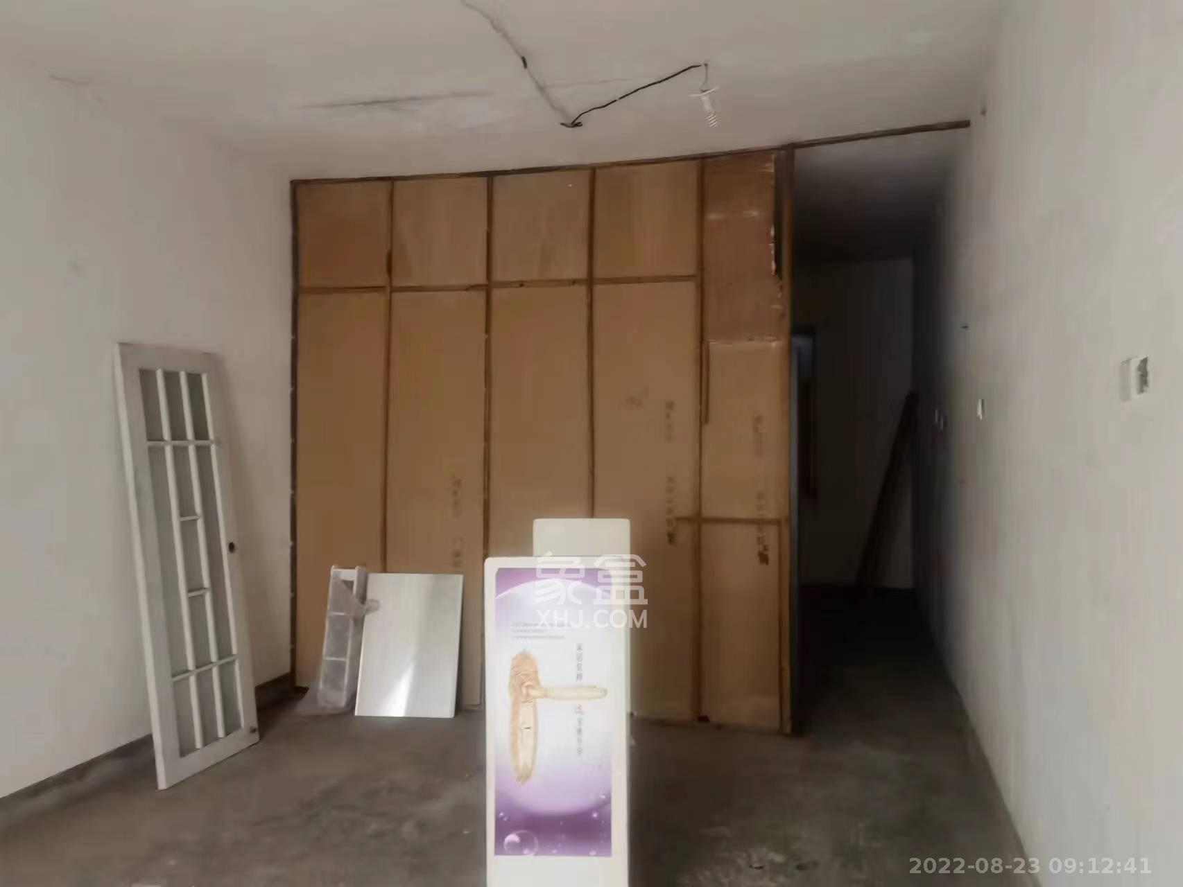 红旗商贸城   101.0㎡      2000.0元/月室内图