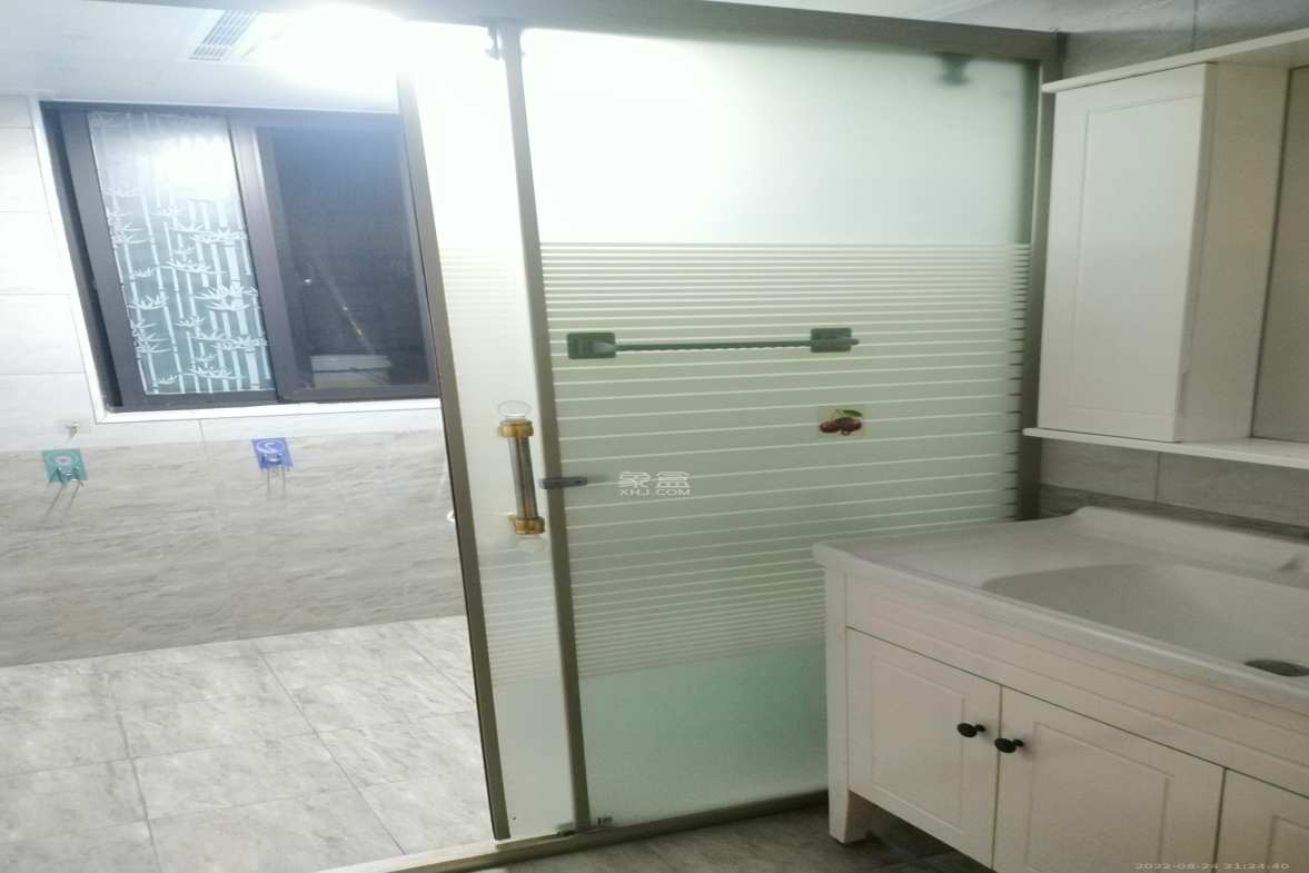 夏威夷碧水春城（碧桂园城市花园）  4室2厅2卫    3300.0元/月室内图