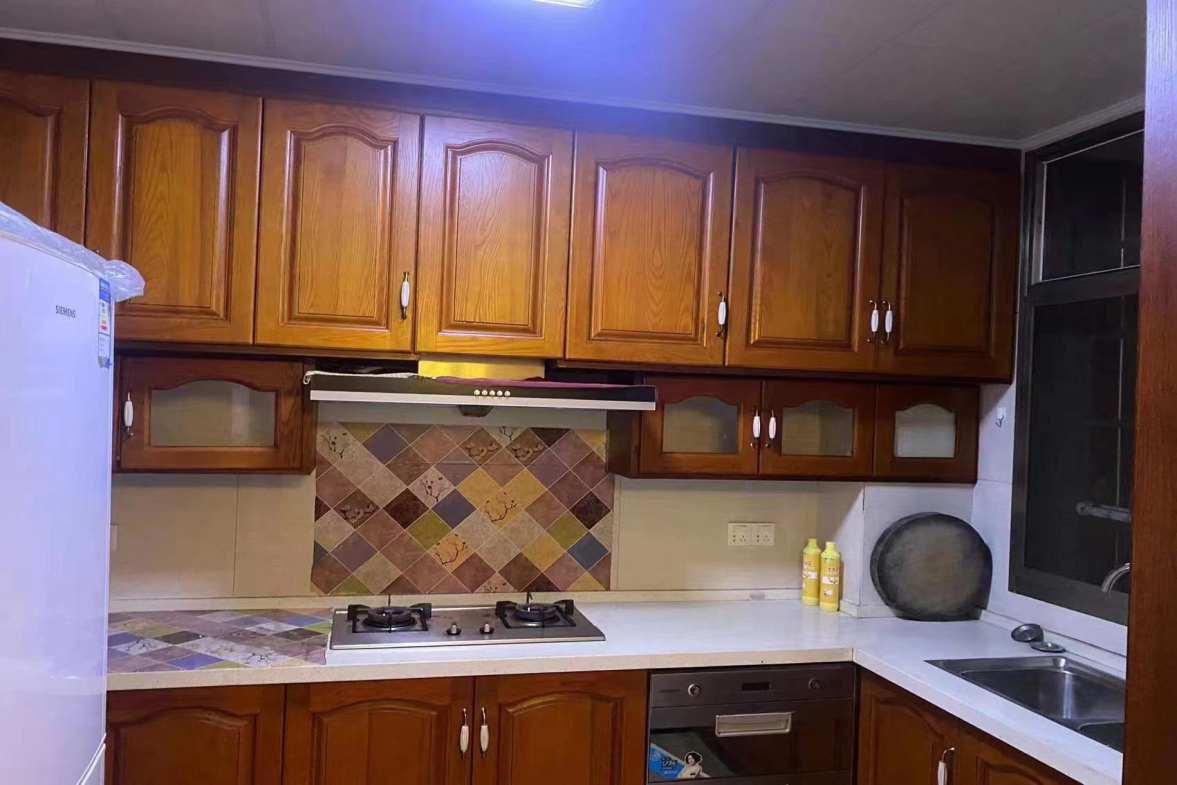 南风苑 4室2厅2卫 2800.0元/月 南风苑 4室2厅2卫 2800.0元/月室内图