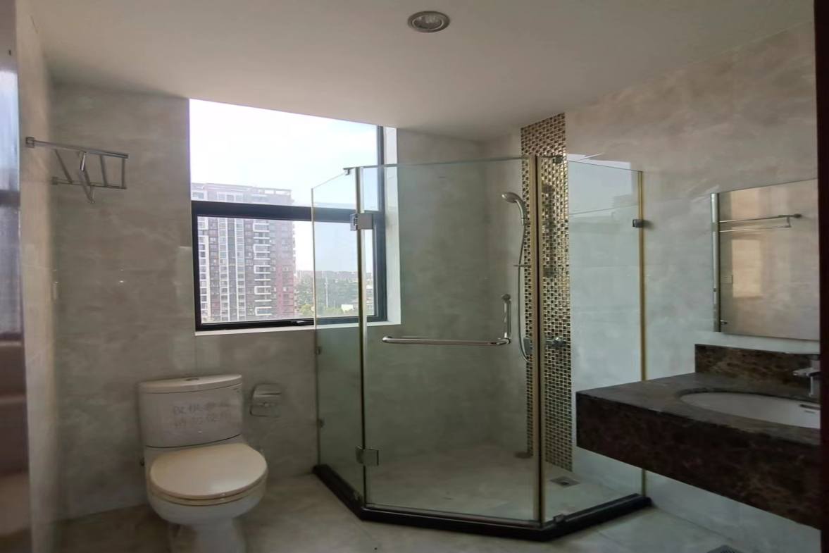 会龙山溪谷别墅  6室3厅3卫    350.0万室内图