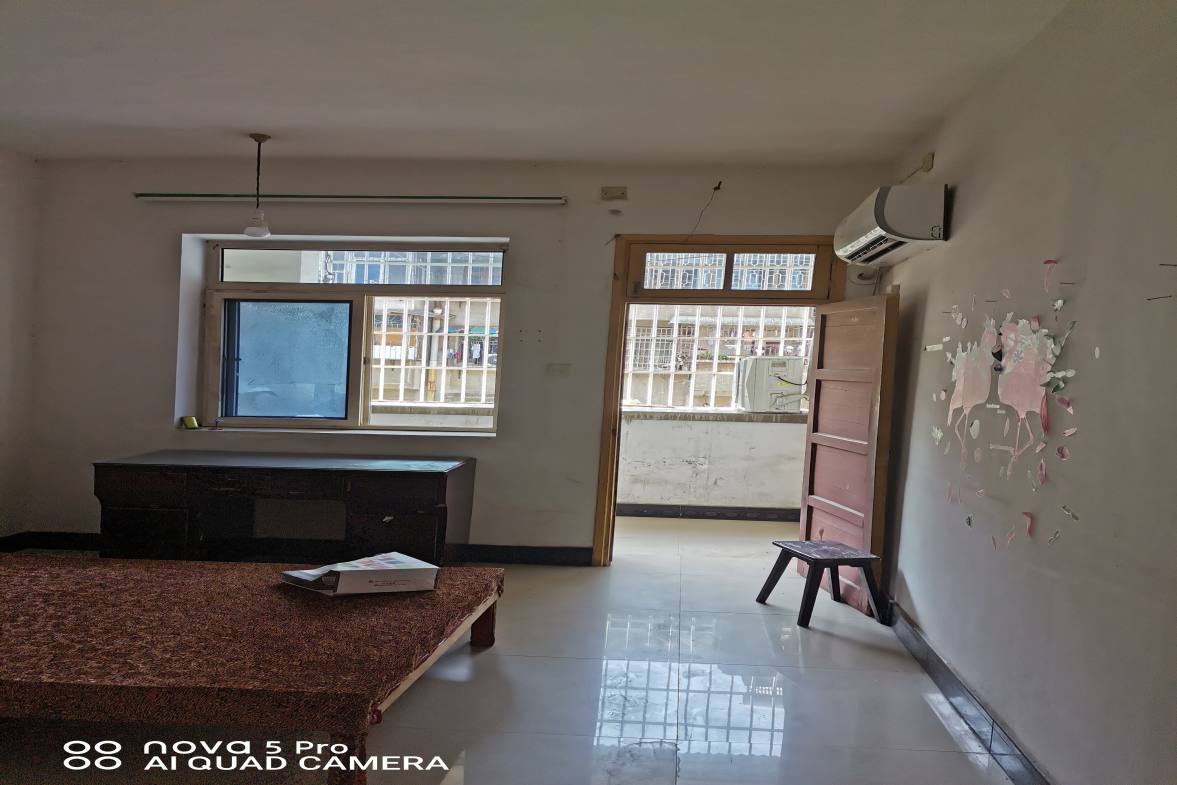 区商业局家属楼(清泉) 3室2厅1卫 1000.0元/月 区商业局家属楼(清泉) 3室2厅1卫 1000.0元/月室内图