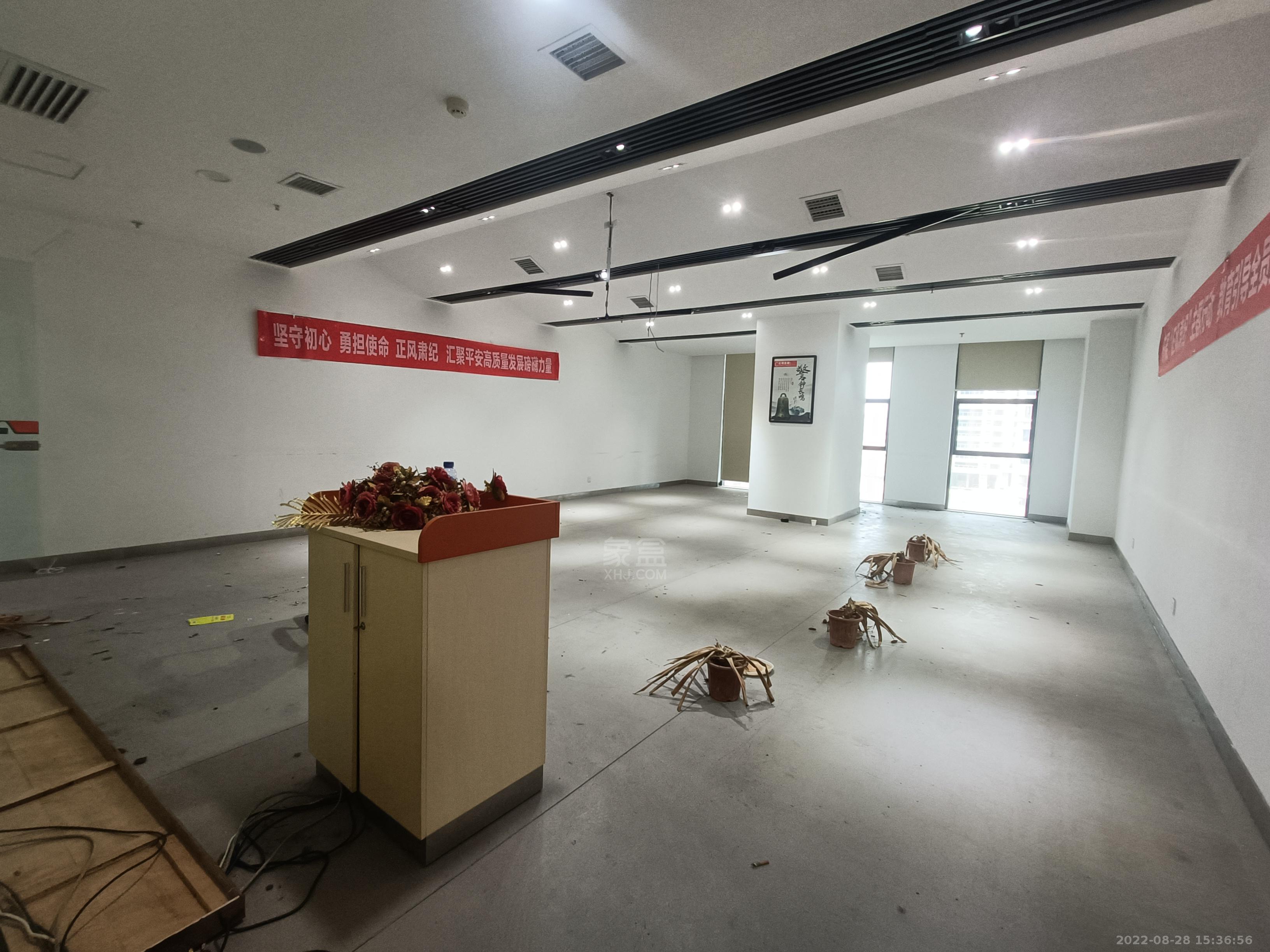 神农文化休闲街（华人街）   1292.81㎡      39000.0元/月室内图