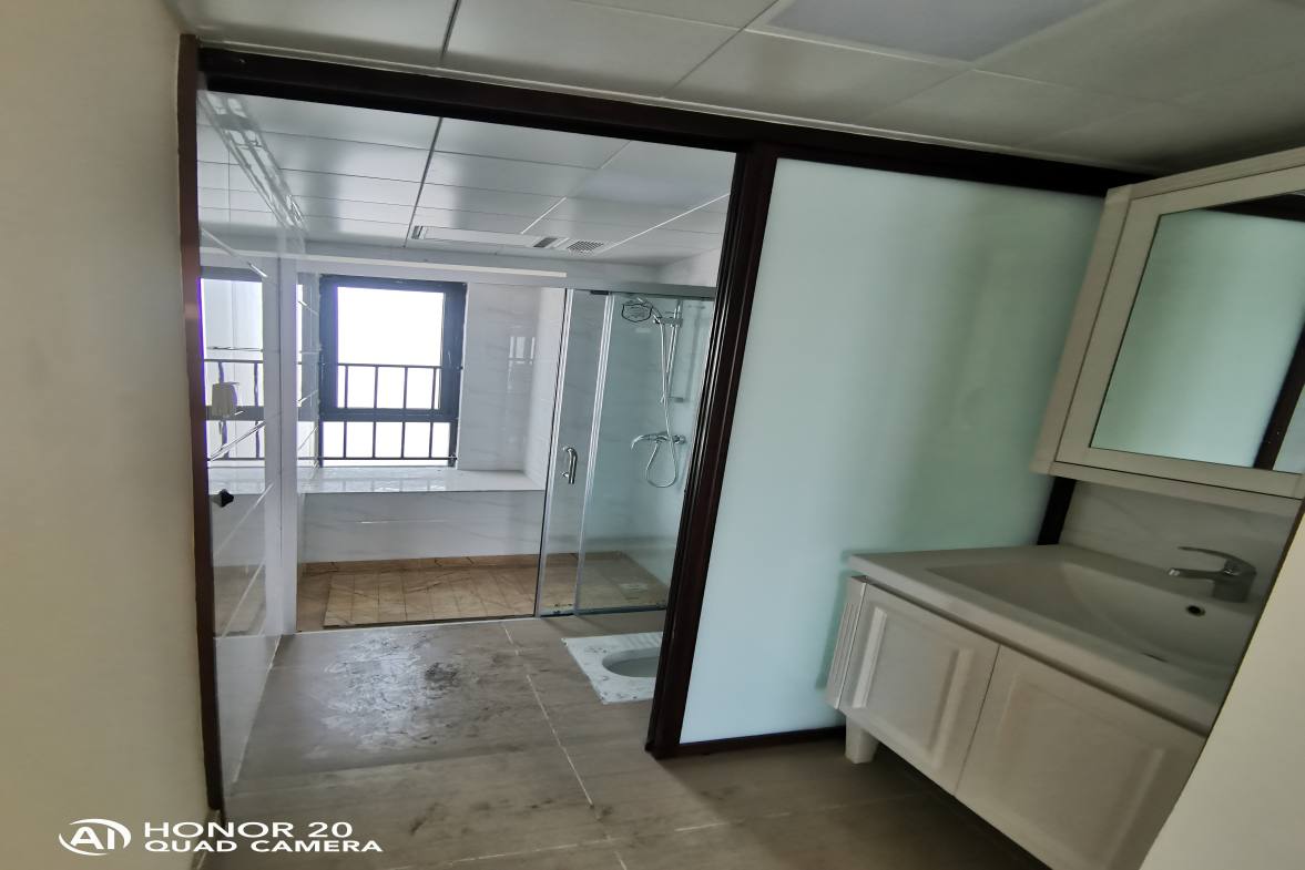 碧桂园娄星府  4室1厅2卫    105.0万客厅