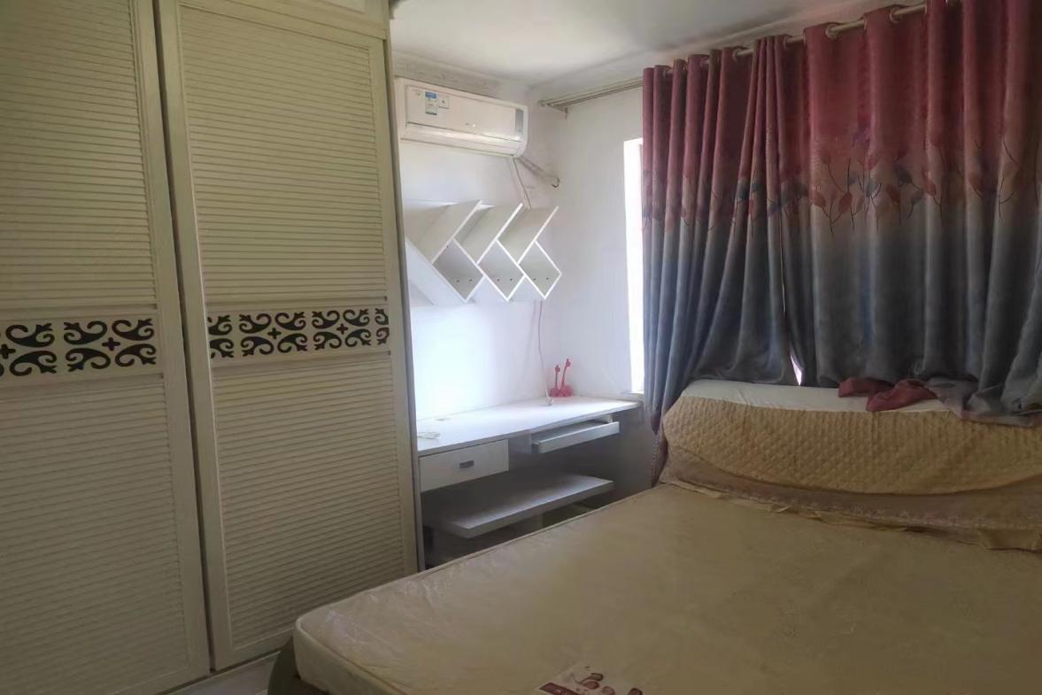 华湘贵府  1室1厅1卫    1200.0元/月 华湘贵府  1室1厅1卫    1200.0元/月室内图