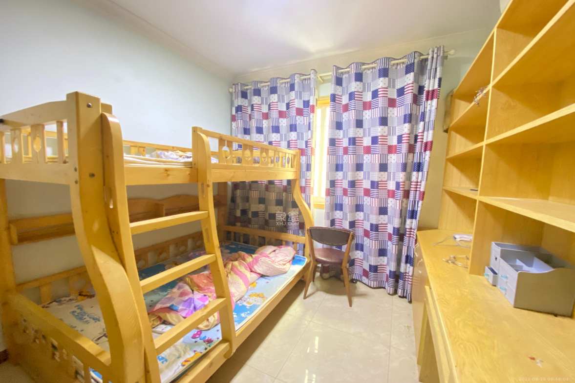一品嘉庭  2室2厅1卫    2400.0元/月室内图