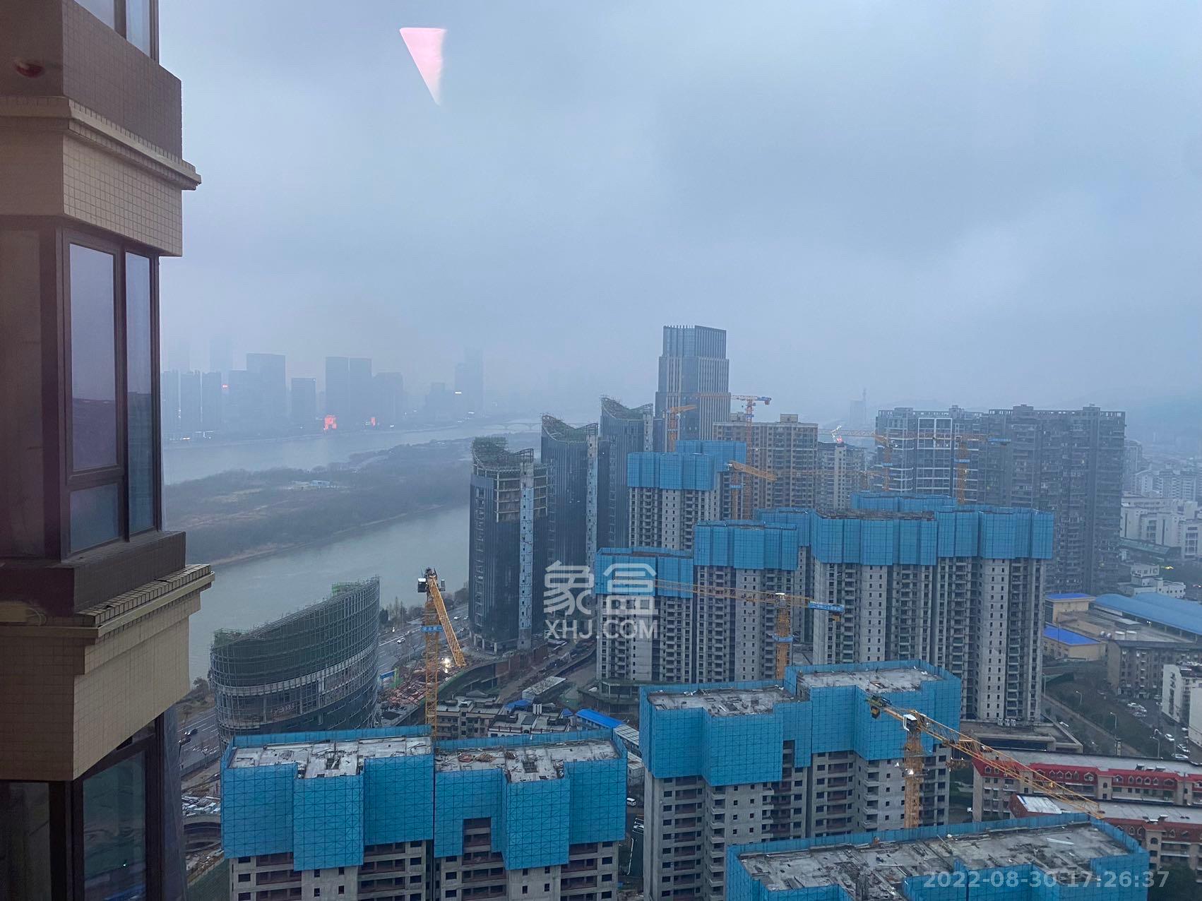 保利西海岸B区 3室2厅2卫 4200.0元/月