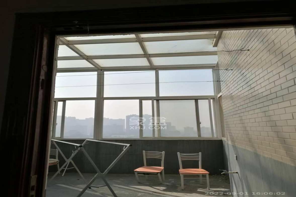 东城名苑  4室2厅1卫    2300.0元/月室内图