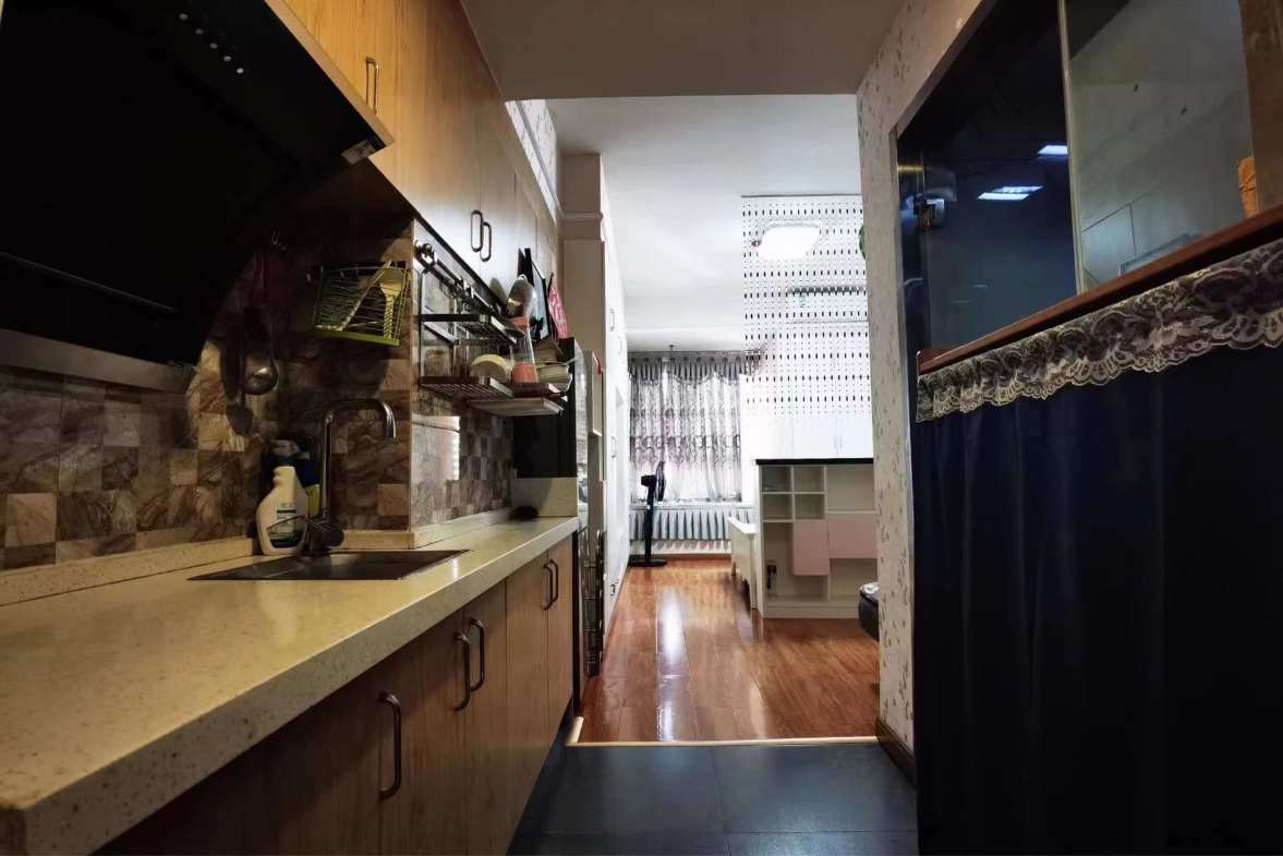 和平路行政公馆  1室1厅1卫   1199.00元/月室内图