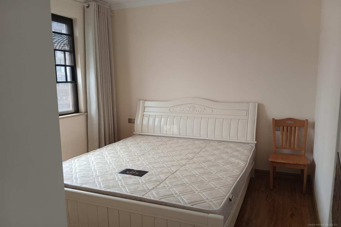 中信凯旋城（中信新城四期）  3室2厅1卫    2300.0元/月室内图