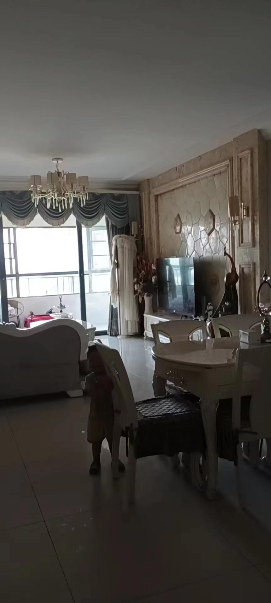 恒大绿洲  3室2厅2卫    2000.0元/月 恒大绿洲  3室2厅2卫    2000.0元/月室内图