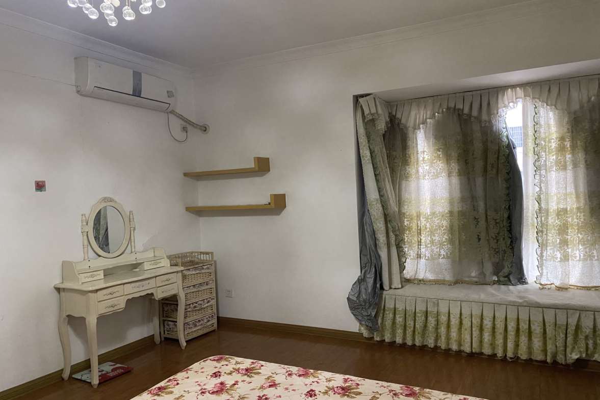 香格里拉  3室2厅2卫    2500.0元/月室内图