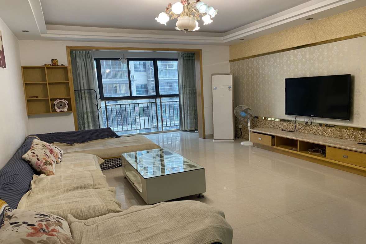 香格里拉  3室2厅2卫    2500.0元/月室内图