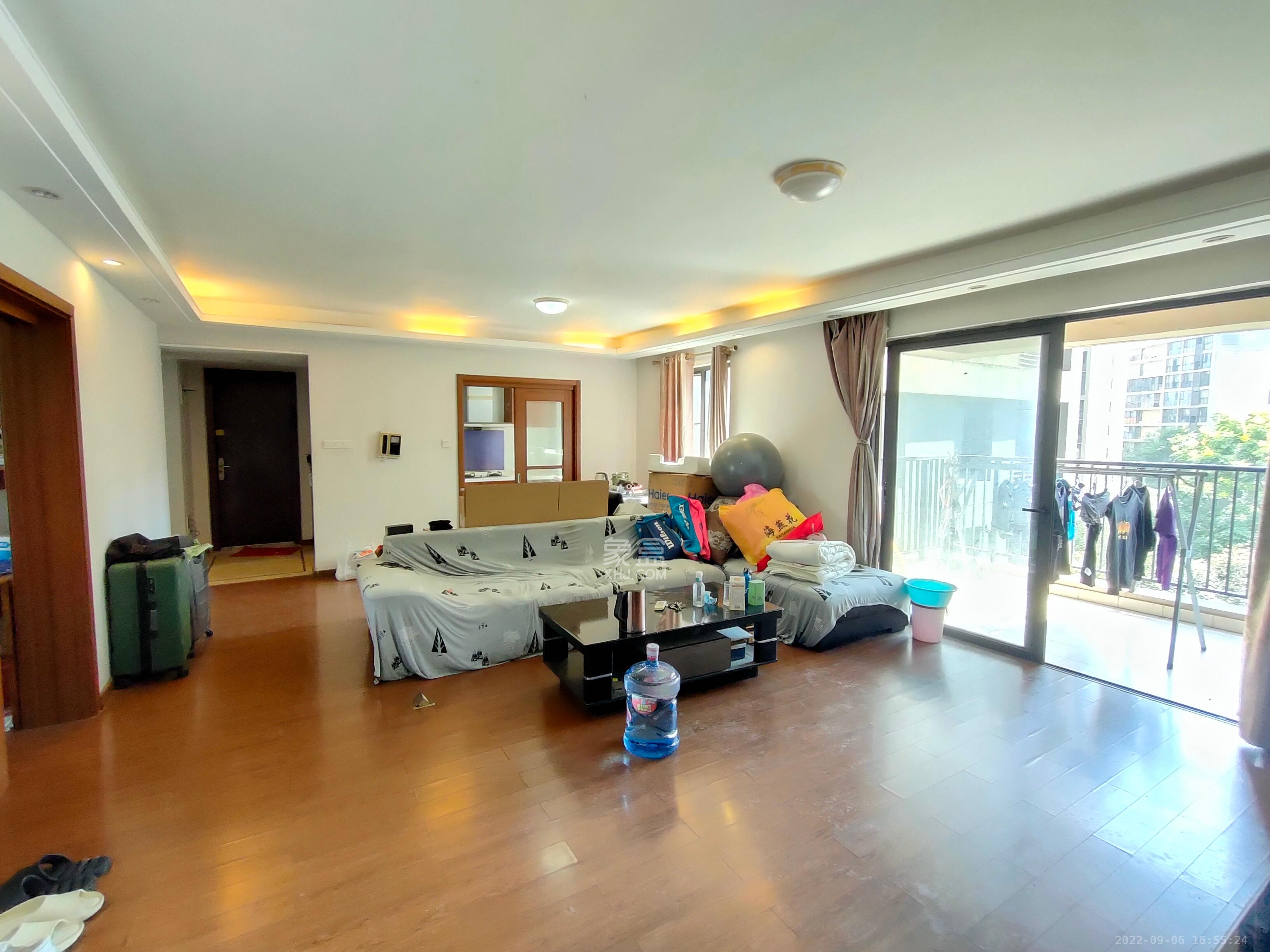 万科金域华府一期 3室2厅1卫 3200.0元/月