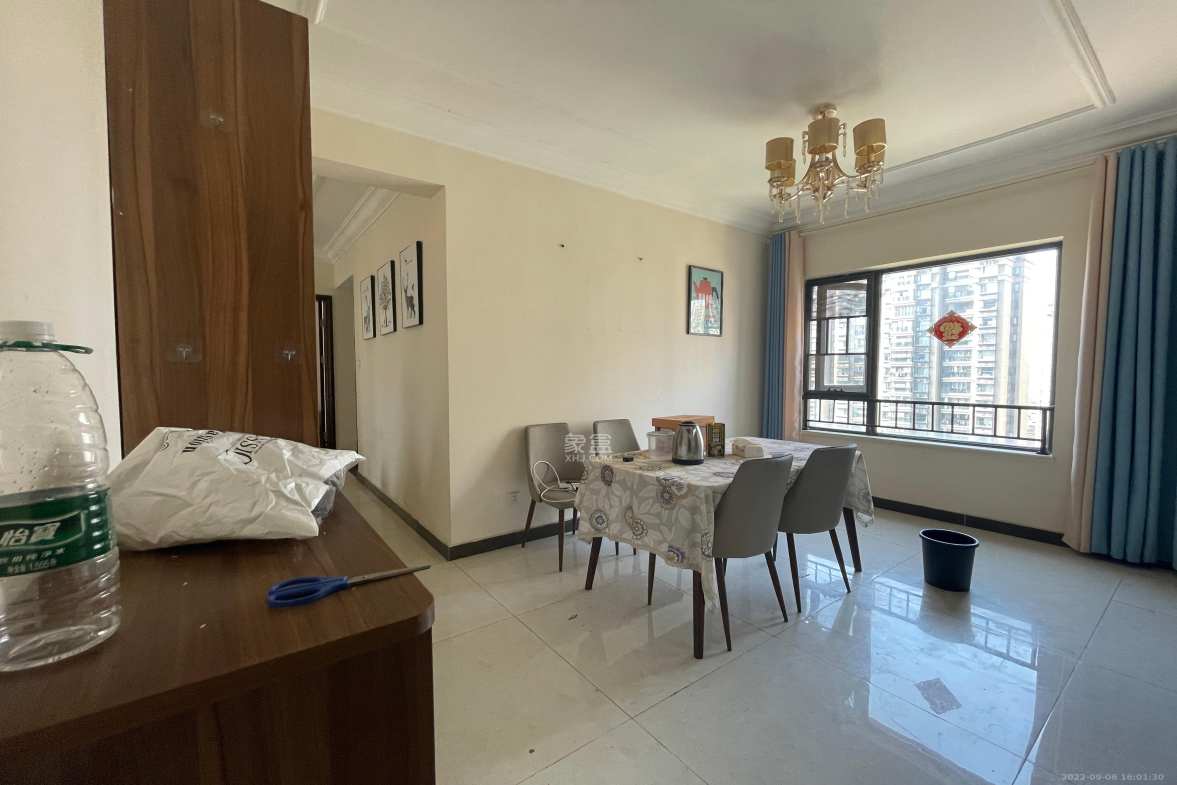 恒大江湾 3室2厅1卫 2500.0元/月 恒大江湾 3室2厅1卫 2500.0元/月室内图