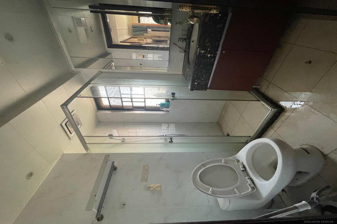 恒大江湾 3室2厅1卫 2500.0元/月 恒大江湾 3室2厅1卫 2500.0元/月室内图