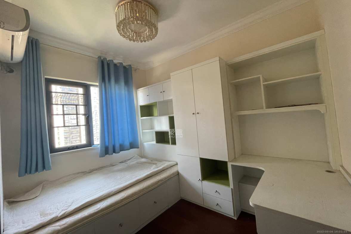 恒大江湾 3室2厅1卫 2500.0元/月 恒大江湾 3室2厅1卫 2500.0元/月室内图