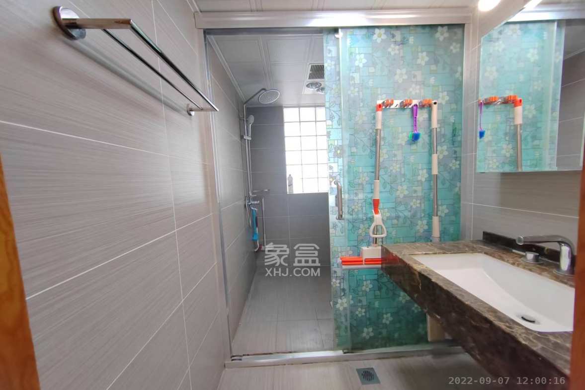 塞纳公馆  4室2厅2卫    3200.0元/月室内图