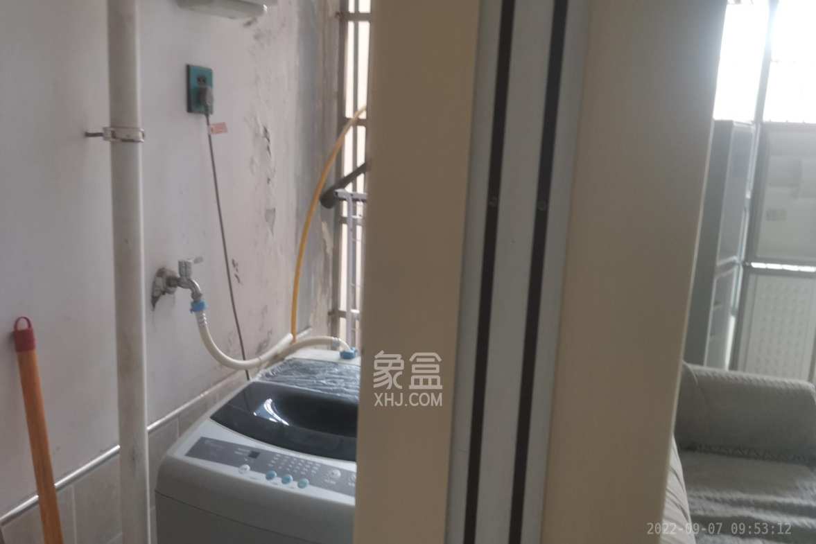 勤诚达新界  1室1厅1卫    1600.0元/月室内图