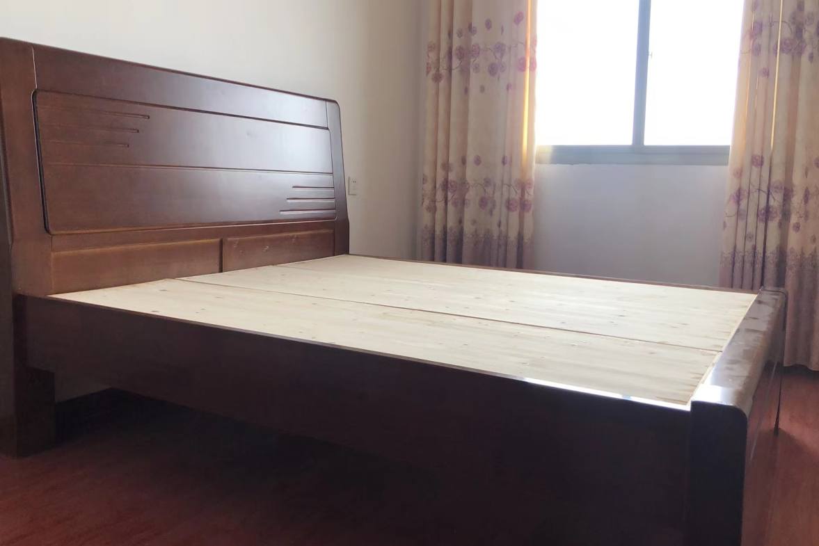 南风苑  3室2厅2卫    2000.0元/月室内图