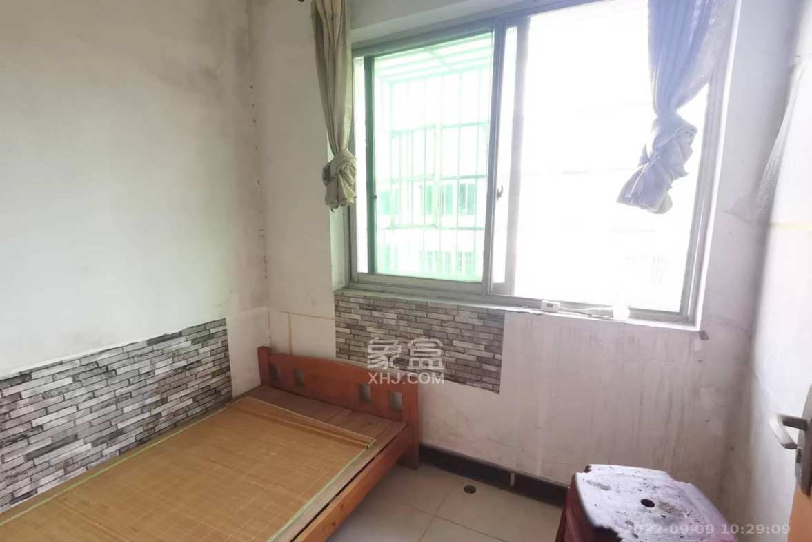 中南汽车世界  2室2厅1卫    1000.0元/月室内图